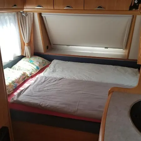 Sykovec Karavan Hobik Трши-Студне